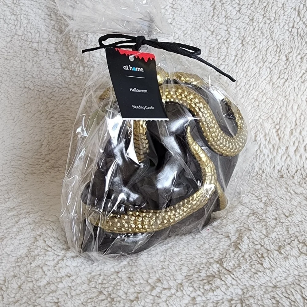Bleeding Snake Skull wax Candle, Halloween, 5